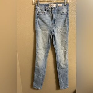 Hollister women’s high rise super skinny Light Blue Jeans size 1S W25 L28
